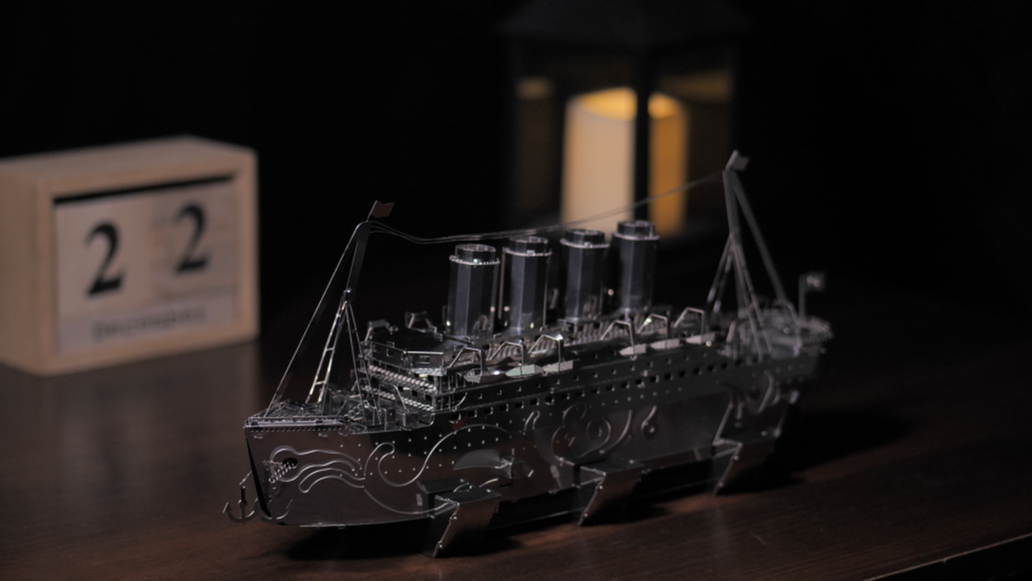 LOST AT SEA OCEAN SHIP TITANIC